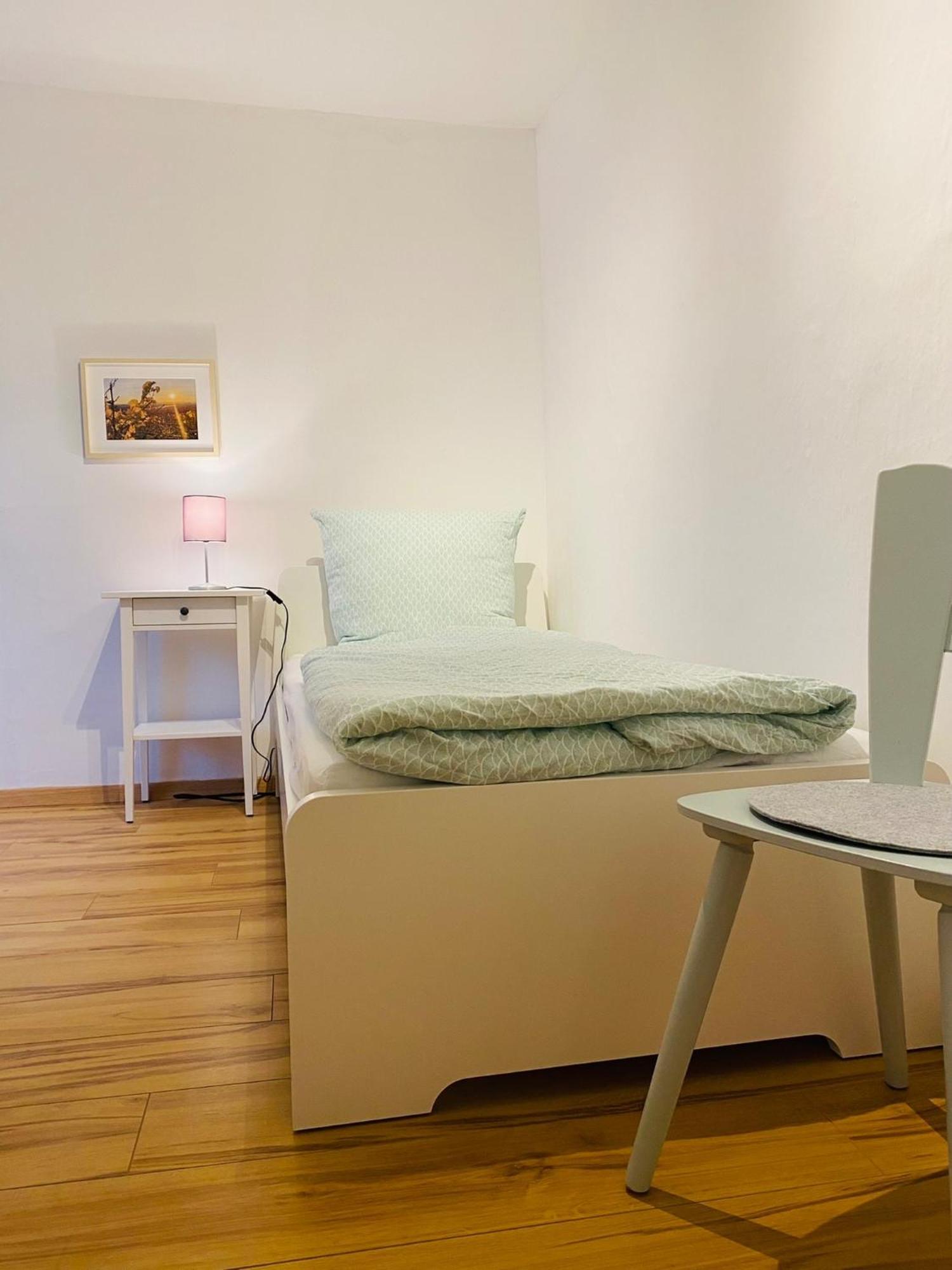 "Cuvee" Magnum Apartment ฮูเดสไฮม์ แอม ไฮน์ ภายนอก รูปภาพ